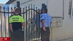 VIDEO Coșmarul unei copile cu handicap din Dumbrăveni! O minoră exorcizată de mama sa în timp ce era filmată